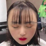 西瓜小姐姐黑着脸的照片,情绪爆发引关注